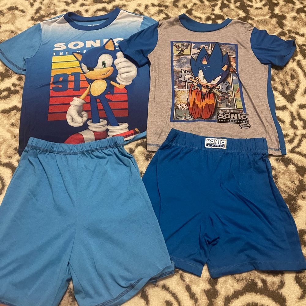 Boys sonic pajamas size 7
